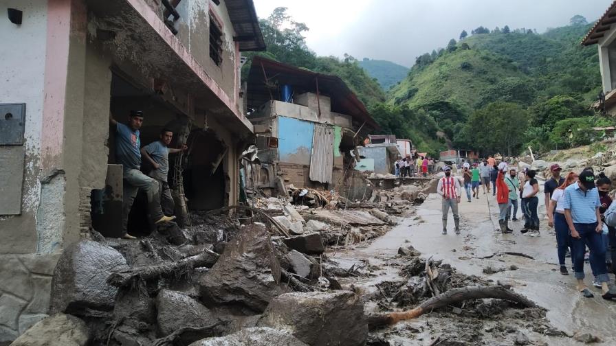 Lluvias azotan a Venezuela; al menos 20 fallecidos