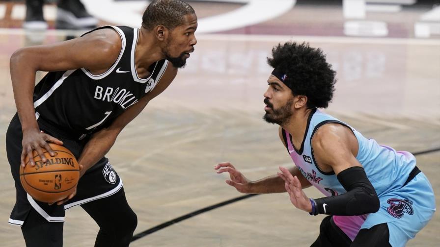 Durant se reincorpora a los Nets, jugará contra los Warriors