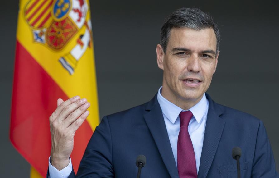 Presidente del gobierno español reorganiza su gabinete