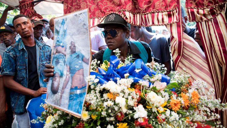 Haitianos dan su adiós a las víctimas mortales de los enfrentamientos