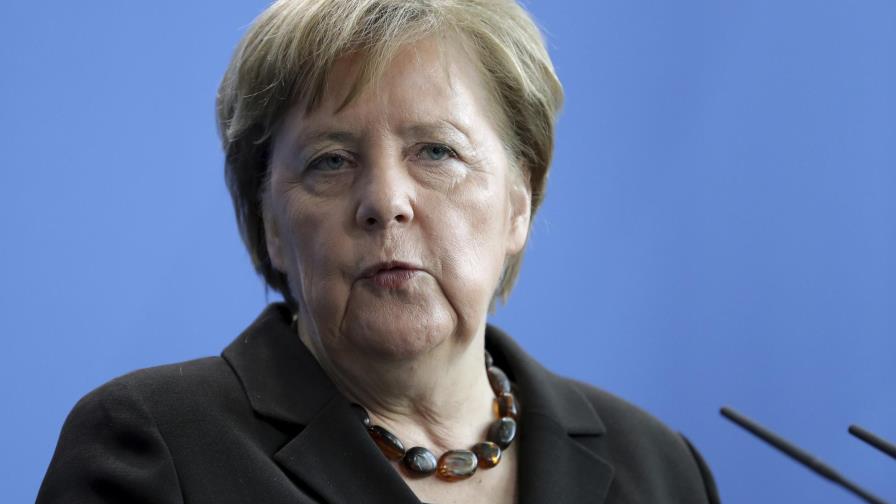 Merkel promete no interferir en proceso interno del partido Merkel promete no interferir en proceso interno del partido