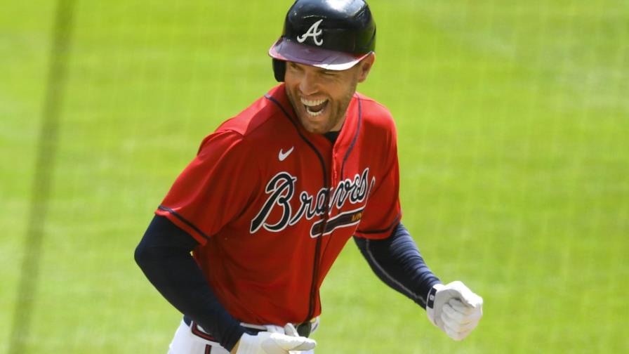 Freeman suena grand slam, Bravos derrotan 10-3 a Nats