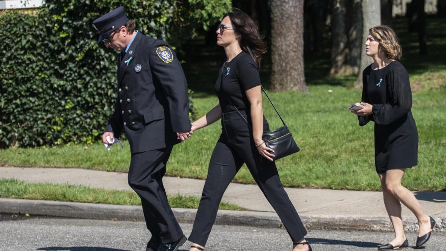 EEUU: Dolientes llegan al funeral de Gabby Petito