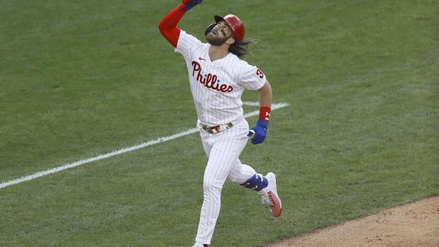 Filis pegan 5 HR en respaldo de Nola y vencen 13-8 a Bravos