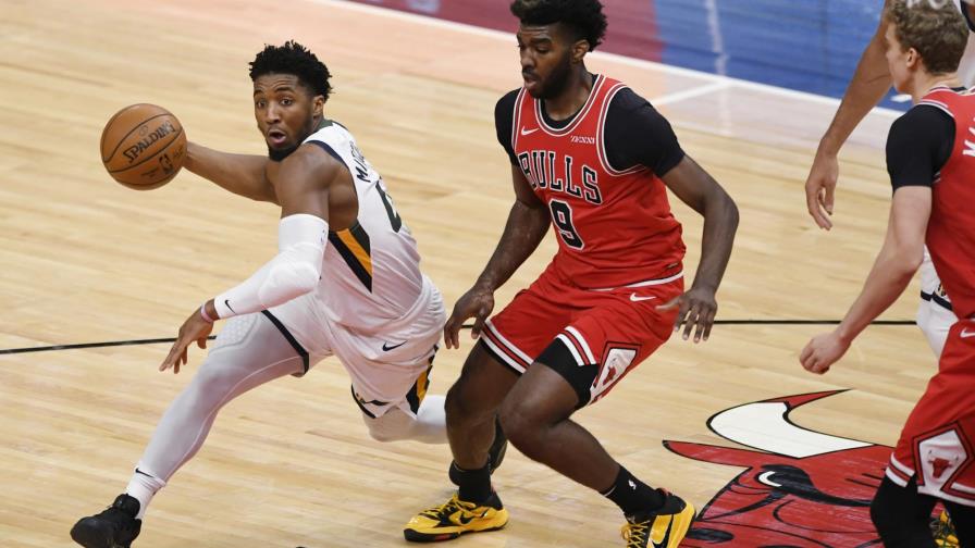 Mitchell y Gobert lideran victoria del Jazz sobre los Bulls