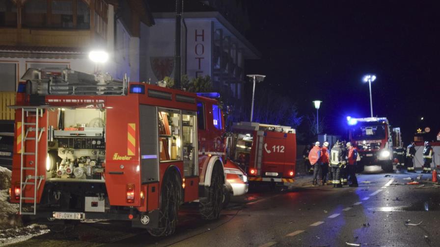 Auto atropella a jóvenes turistas alemanes en Italia