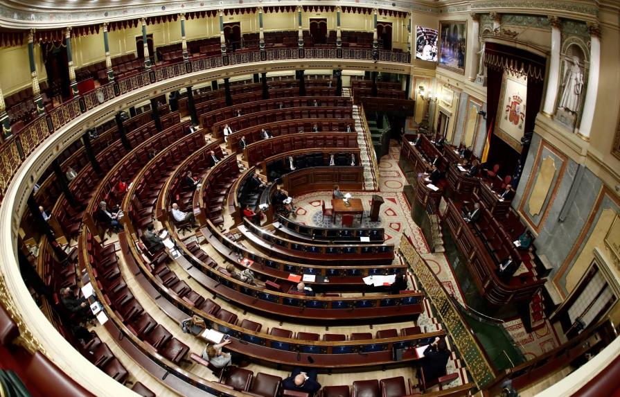 Parlamento español aprueba extender estado de alarma