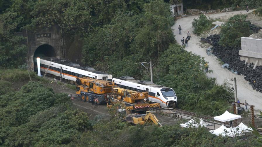 Fiscalía de Taiwán investiga un letal accidente de tren