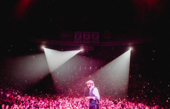 Juan Luis Guerra recibe masivo apoyo en Prudential Center de Newark