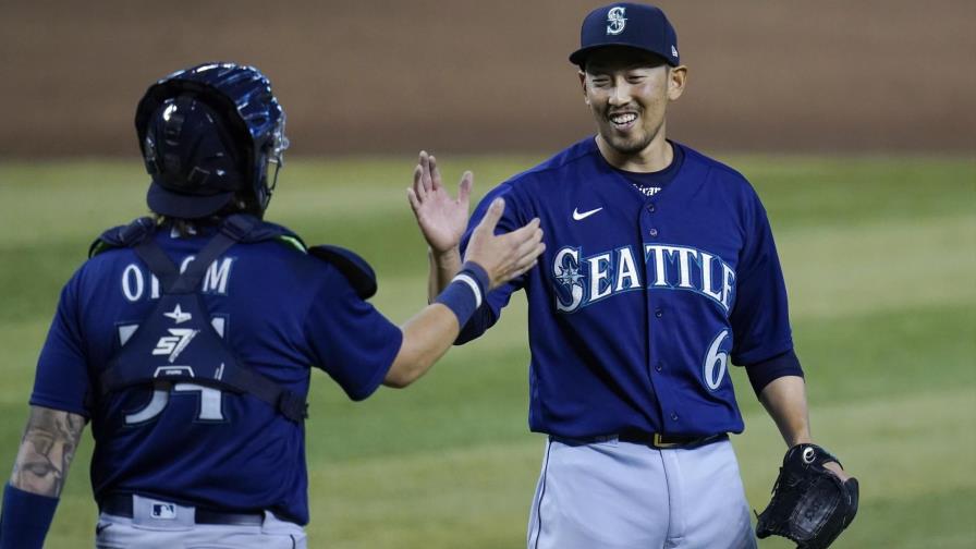 Walton luce al bate por Marineros para vencer a Diamondbacks