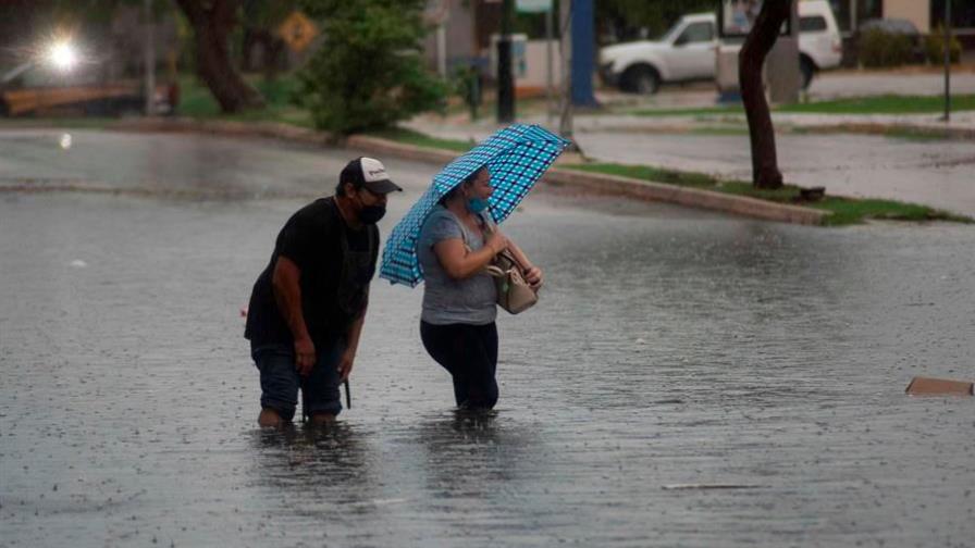 La tormenta Cristóbal fortalecida a punto de tocar tierra en costa de México