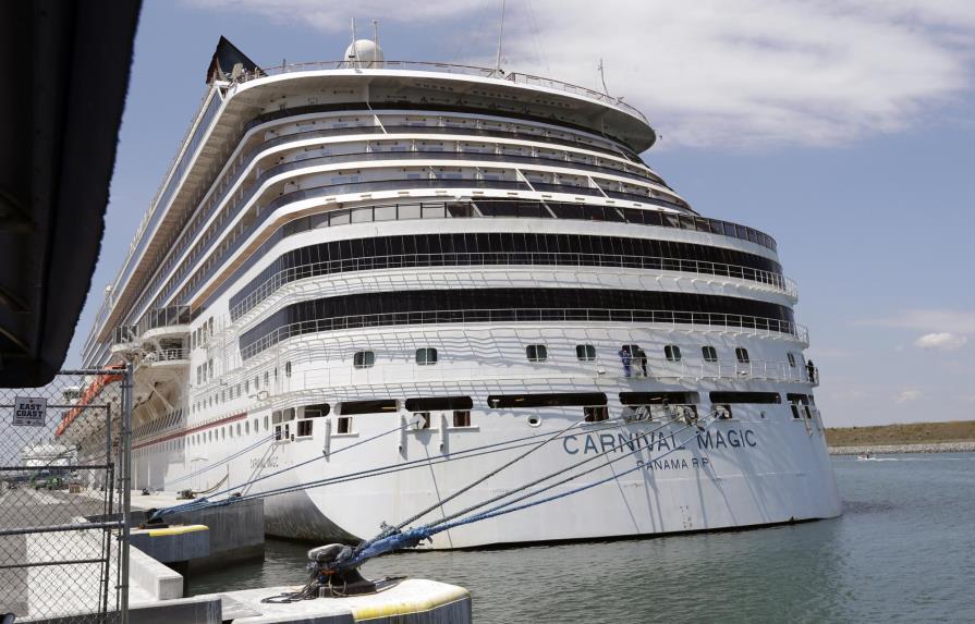 Carnival cancela cruceros en Florida y Australia