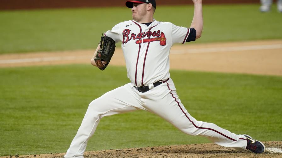 Bravos vapulean a Dodgers y están a 1 juego de Serie Mundial