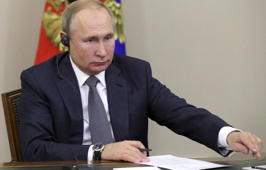 Putin firma una ley contra periodistas y blogueros