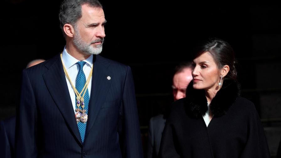 El rey Felipe abre legislatura en España entre el boicot separatista y la displicencia de Podemos El rey Felipe abre legislatura en España entre el boicot separatista y la displicencia de Podemos