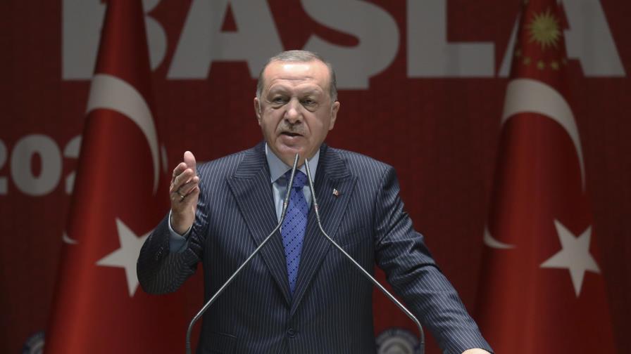 Antiguo aliado de Erdogan crea partido para desafiarlo