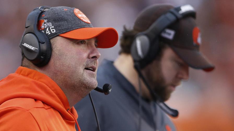 Browns echan a Kitchens tras decepcionante 1ra campaña