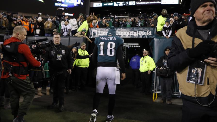 Wilson guía a Seahawks en triunfo de 17-9 sobre Eagles