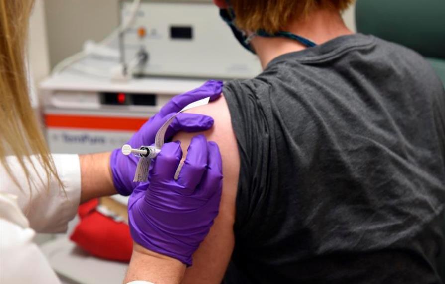 En 10 minutos se inscriben 3,000 voluntarios para pruebas de vacunas en Perú