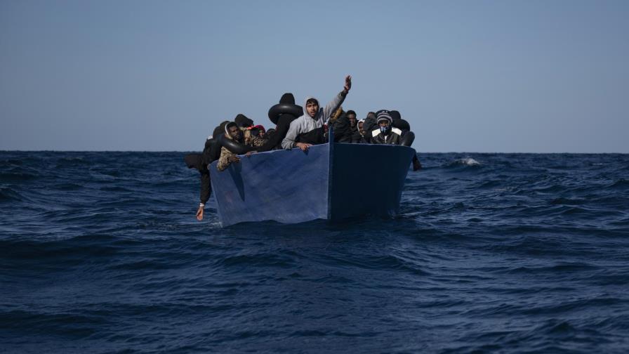 Buque humanitario rescata a 265 migrantes en Mediterráneo