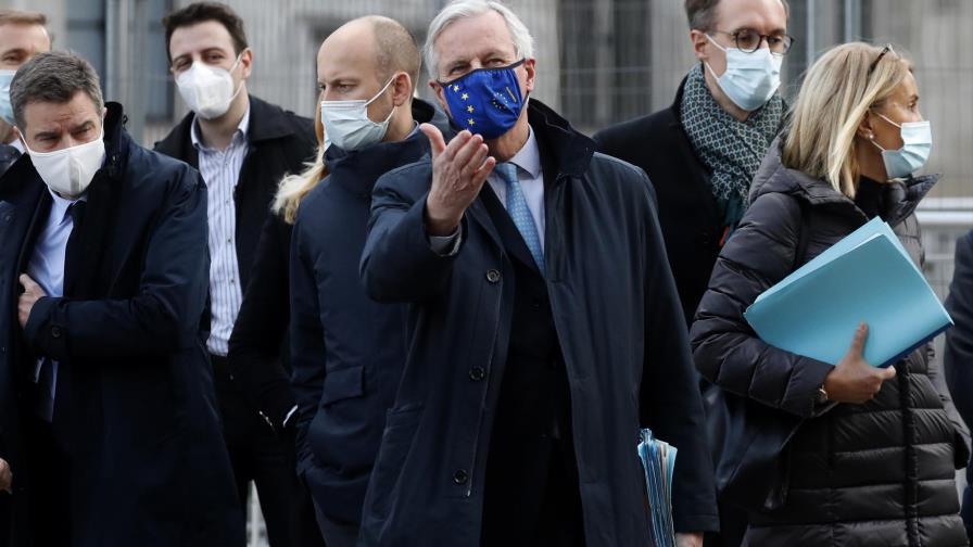Suspenden negociaciones de Brexit por caso de COVID-19