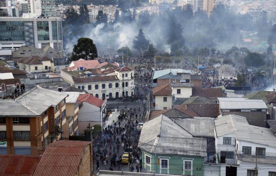 Sindicalistas se suman a protestas en Ecuador Sindicalistas se suman a protestas en Ecuador