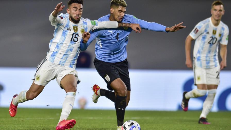 Uruguay descarta a Araujo para duelo contra Brasil