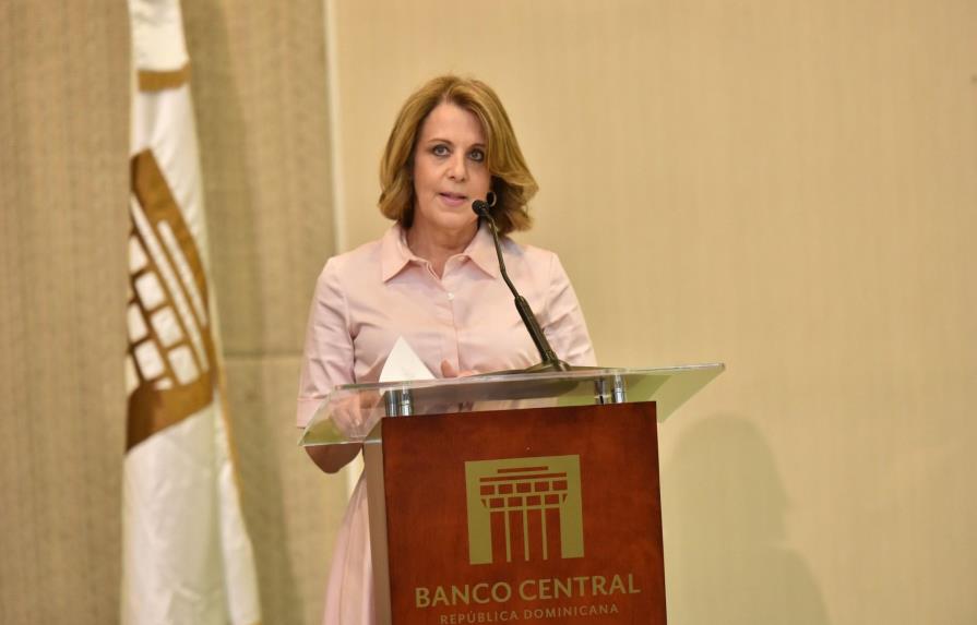 Presidente confirma a la vicegobernadora del Banco Central, Clarissa de la Rocha