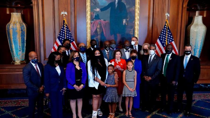 EE.UU. clama por una reforma policial en el aniversario de la muerte de Floyd