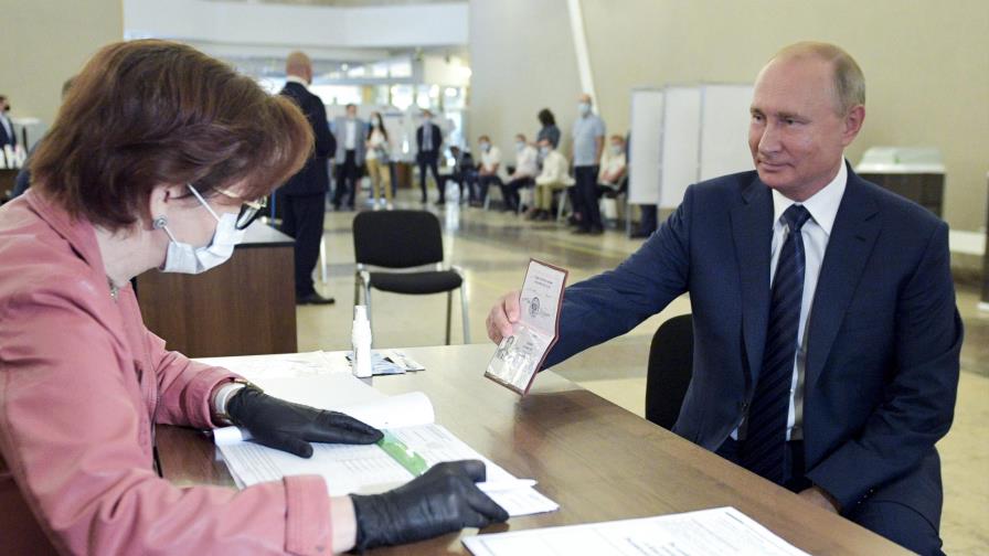 Moscú: 78% de los votantes apoya ampliar el mandato de Putin