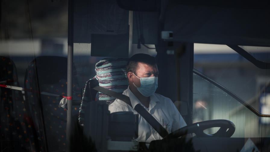Las mascarillas ayudan a controlar los contagios de covid, según un estudio
