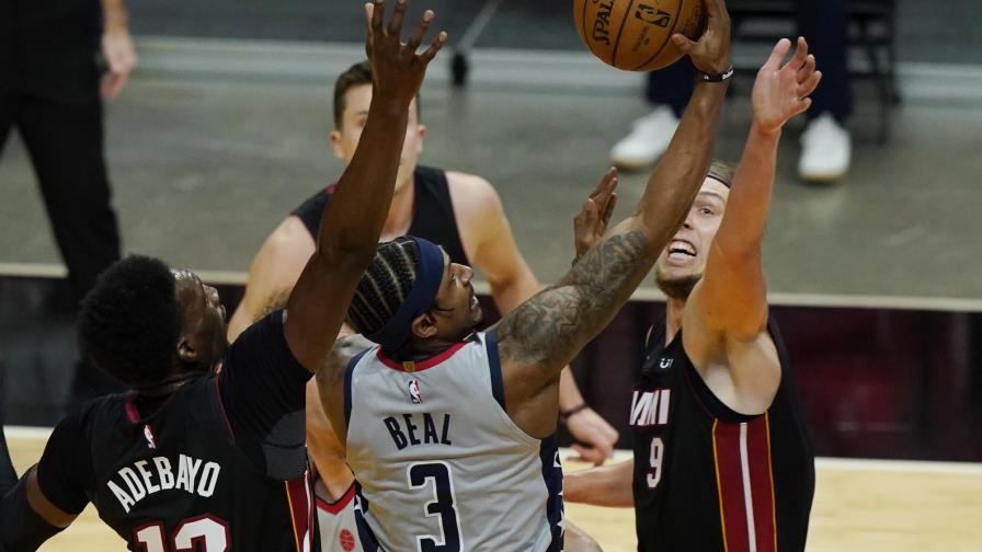 Beal falla sus primeros 13 tiros; Heat aplasta a Wizards