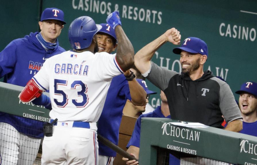 Con otros dos jonrones de García, Rangers vencen a Astros