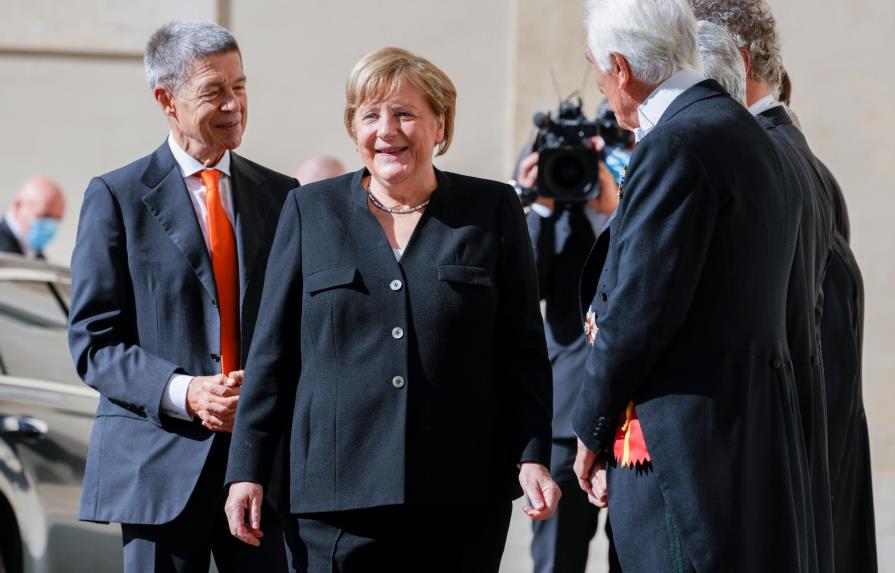 Angela Merkel se reúne con el papa Francisco