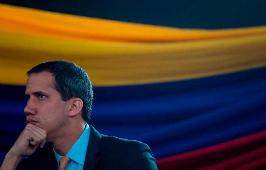 Policías rodean la oficina personal de Guaidó en Venezuela