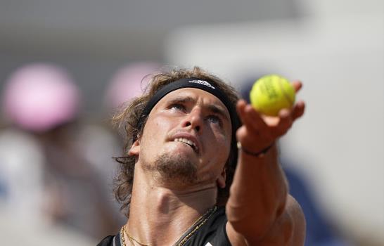 Blindada por su saque, Serena avanza en Roland Garros