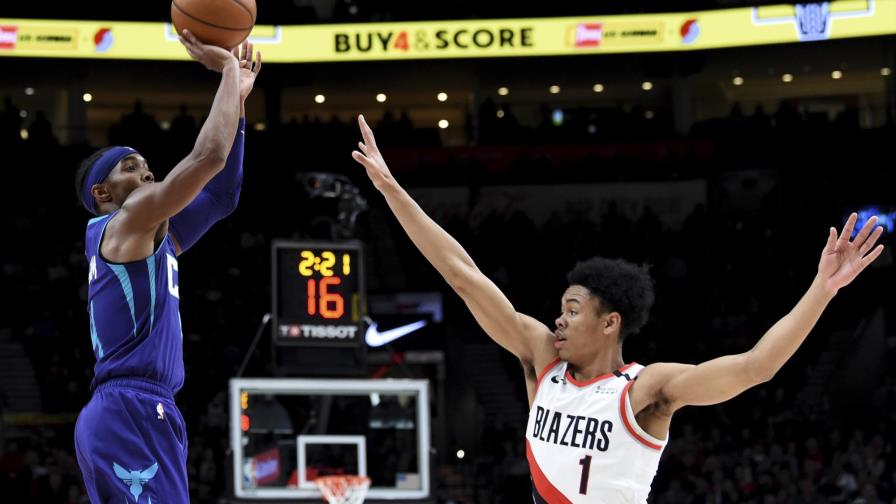 Damian Lillard anotó 30 y Portland derrota a Charlotte 