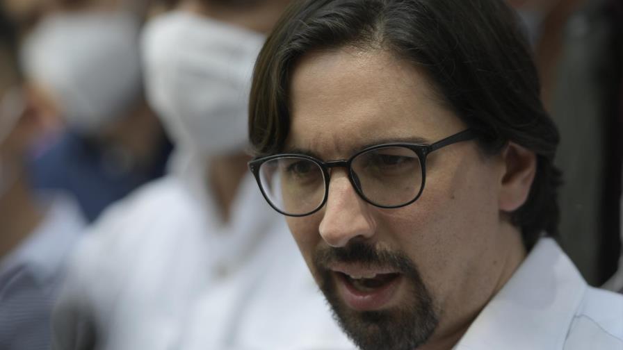 Venezuela: opositor deja embajada Chile tras estar refugiado