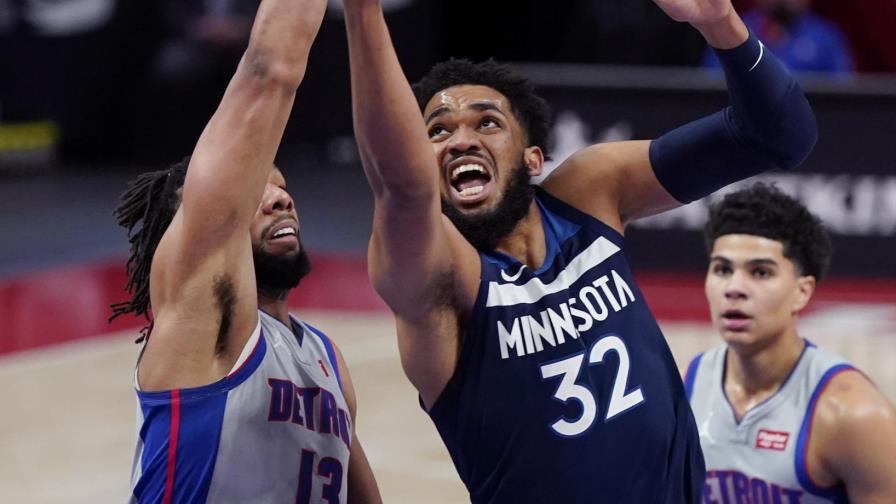 Towns y Edwards llevan a Wolves a triunfo ante Pistons