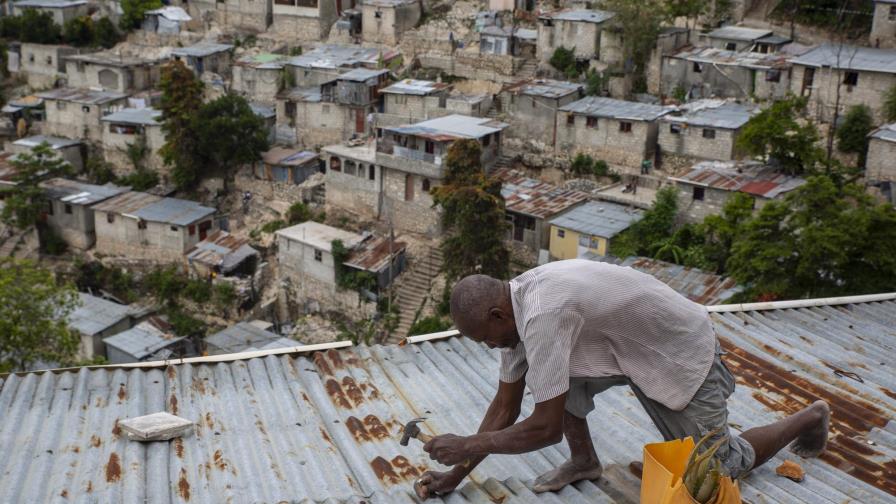 Elsa transita el sur de Cuba, deja tres muertos en el Caribe