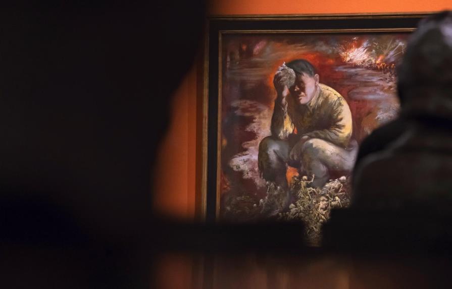 Museo alemán expone pintura que muestra a Hitler como Caín