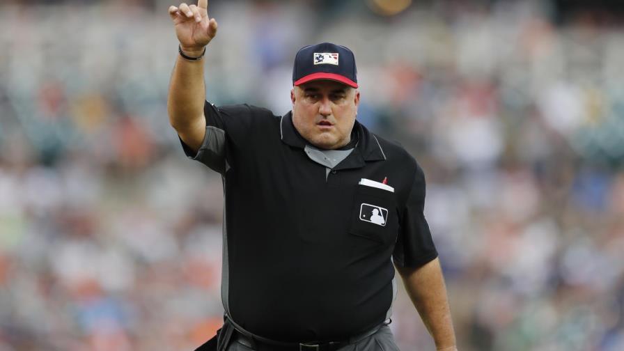 Fallece umpire de las mayores Eric Cooper
