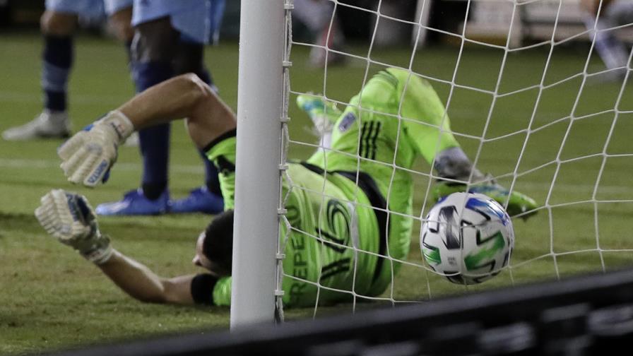 Akinola aporta triplete a triunfo de Toronto sobre Montreal