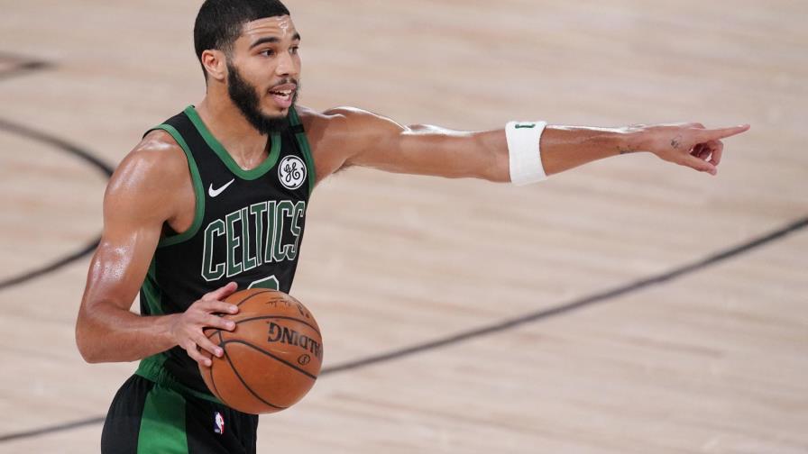 Celtics salvan primera bala ante Heat y recortan distancia en playoffs de NBA Celtics salvan primera bala ante Heat y recortan distancia en playoffs de NBA