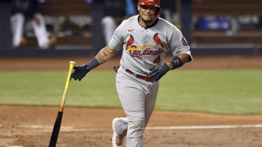 Molina quiebra el empate; Cardenales se imponen a Marlins