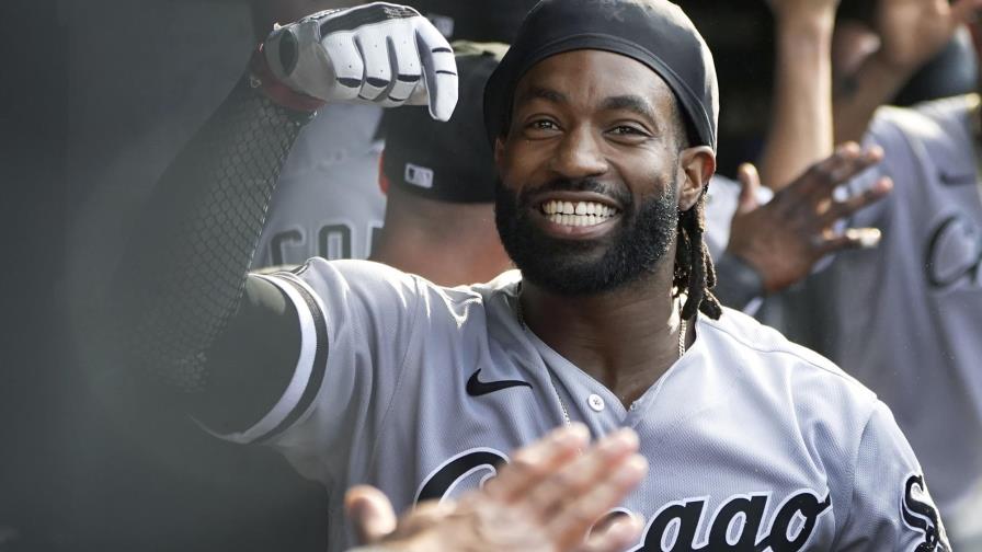 Goodwin pega jonrón en la 10ma; Medias Blancas se imponen
