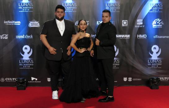 Matisse y Jesús de Reik dan concierto en página de MLB