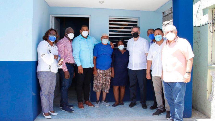 Propeep entrega viviendas a diez familias pobres de San Pedro de Macorís 