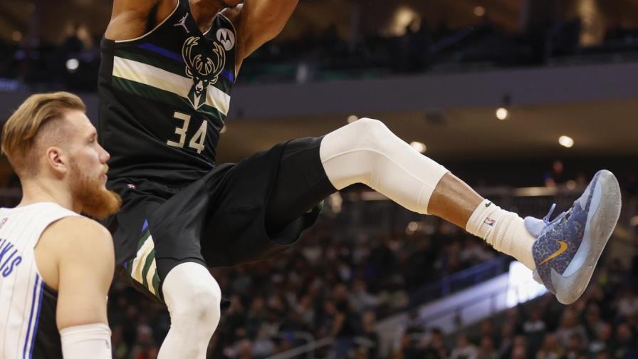 Bucks se llevan el 1ro de una serie de 2 duelos ante Magic