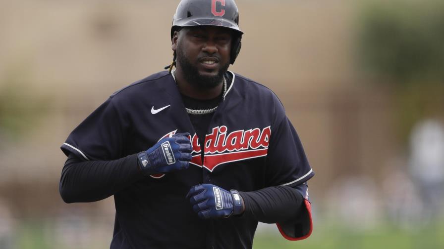 Reyes se disculpa por no usar mascarilla en fiesta